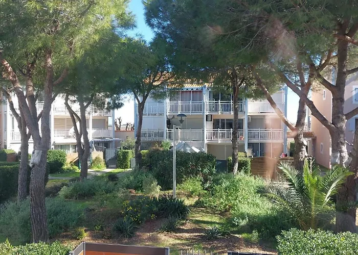 Le Petit Scarlett - Clim, Parking & Piscine Апартаменты